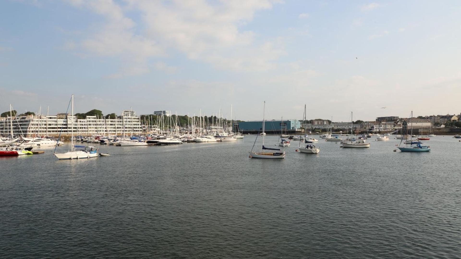Ferienwohnung Timeless Quarters Within Royal William Yard Millbrook Exterior foto